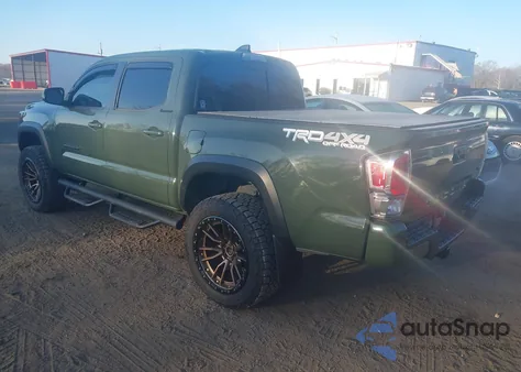 2021 Toyota Tacoma Trd Off-Road z USA, uszkodzony, nr VIN 3TMCZ5AN3MM414595